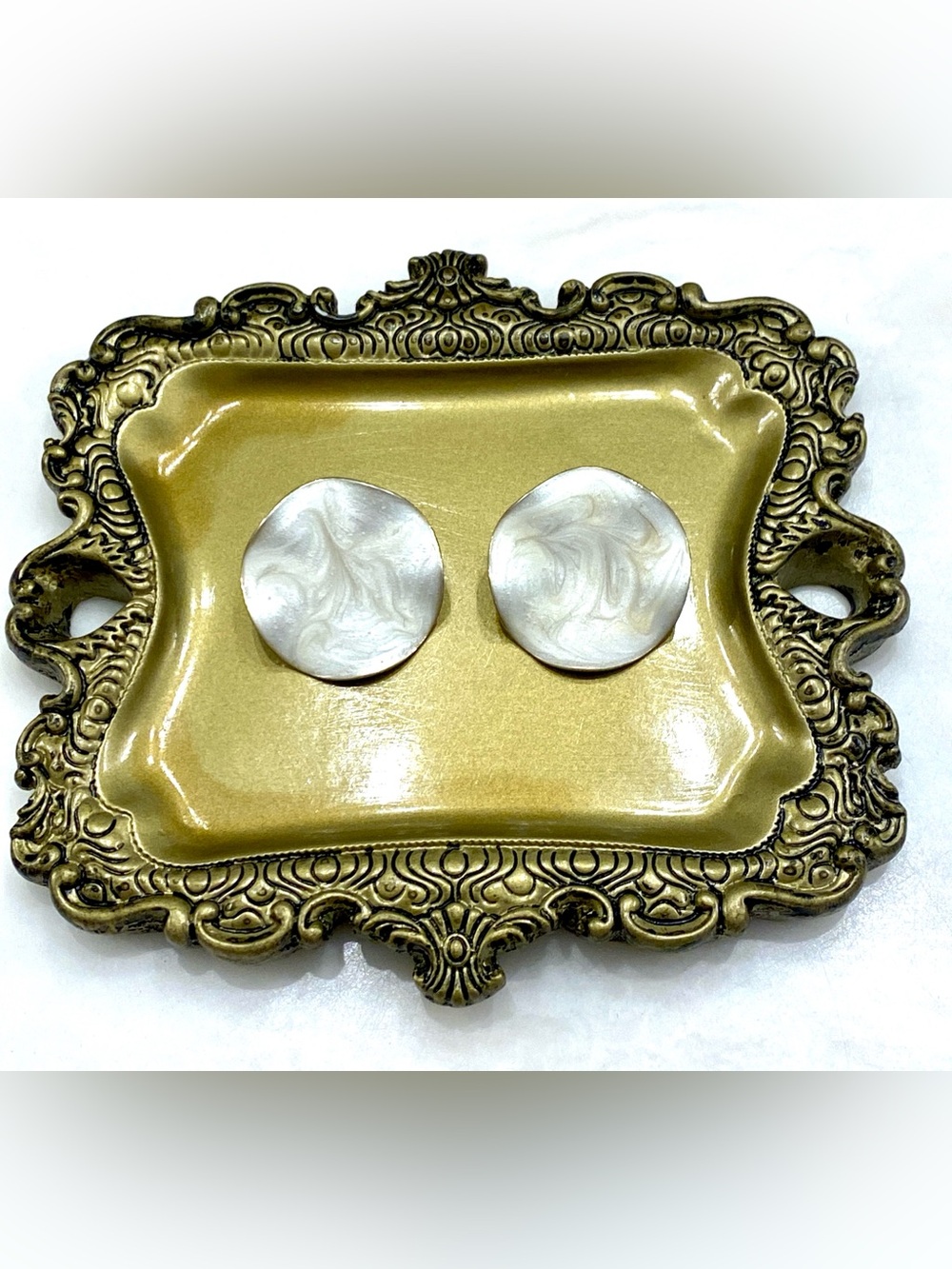 Vintage Silver Tone Mother of Pearl Enamel Swirl Organic Disc Post Earrings